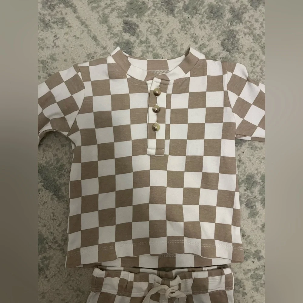 SIIX NWOT Tiramisu Checkerboard Organic Wells Top and Pants Matching Set Outfit